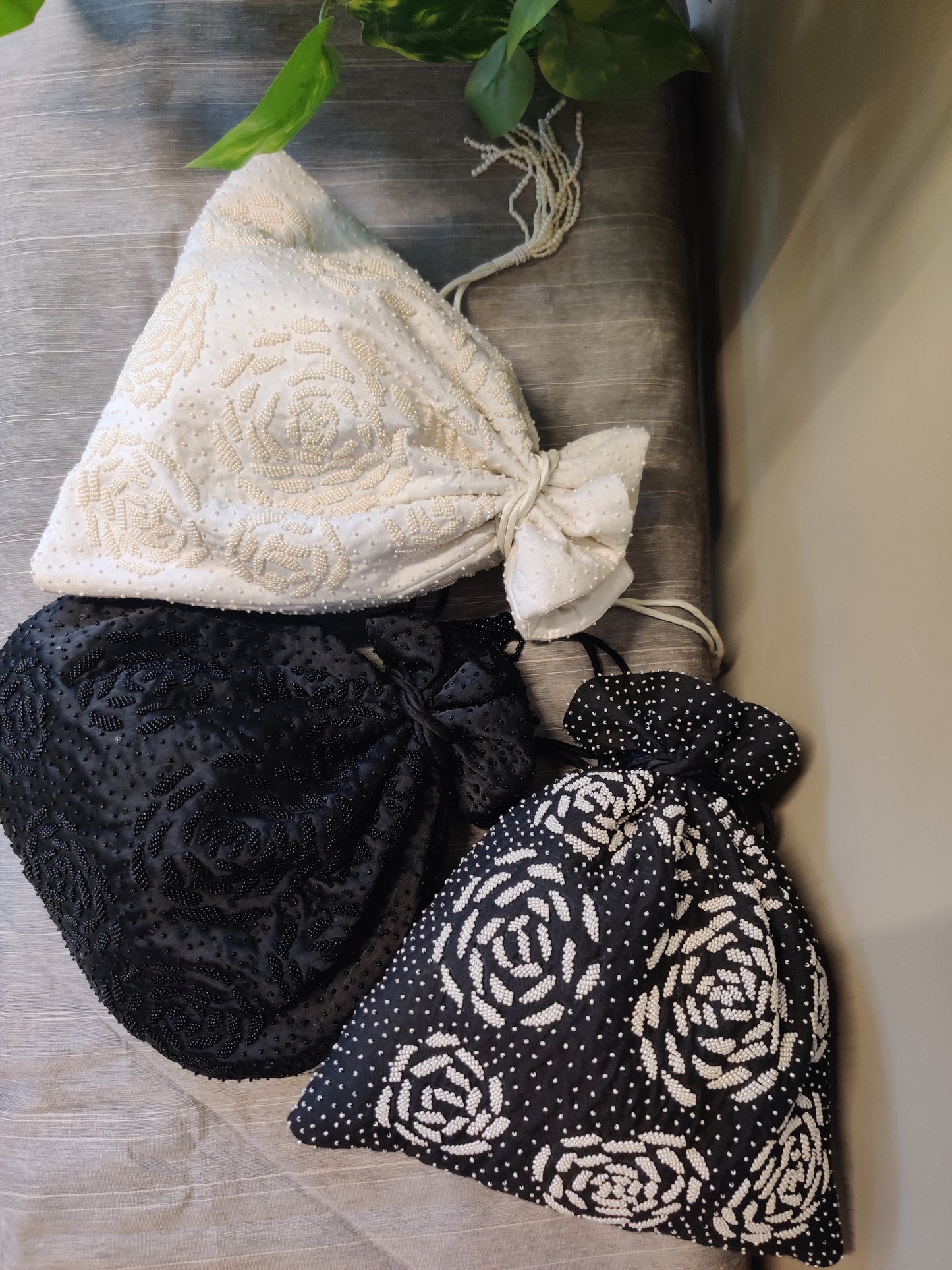 Black & White Rose Potli