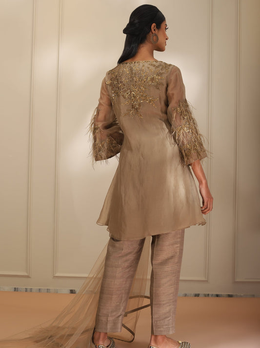 Sand Feather Applique Suit Set