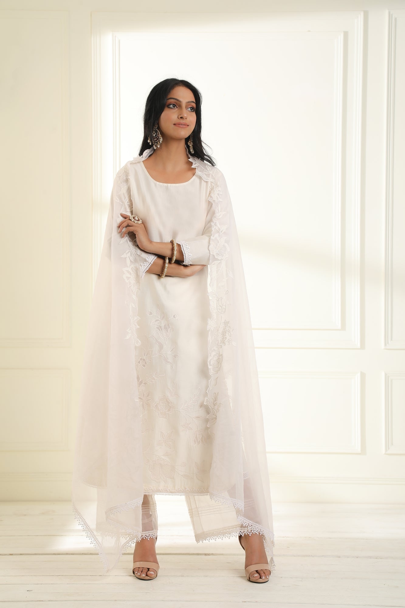 Ivory Gul Applique suit set