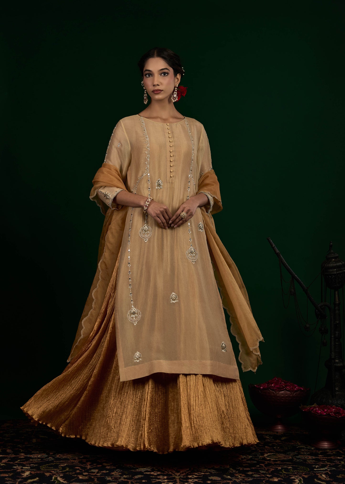 Chand Kurta with Crush Maxi Set - Beige & Gold