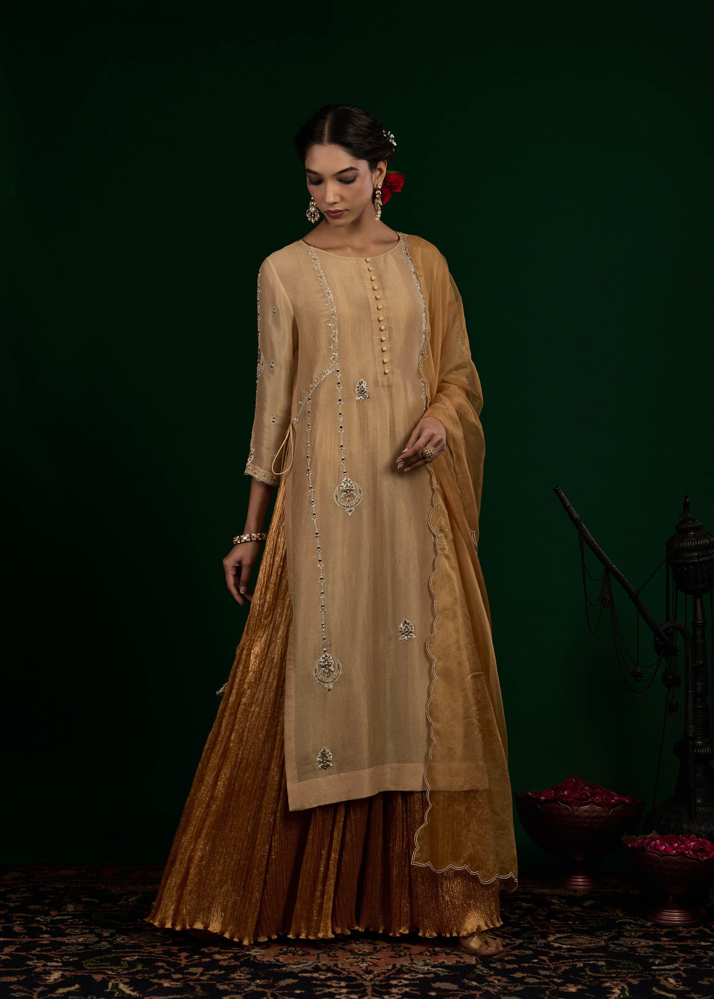 Chand Kurta with Crush Maxi Set - Beige & Gold