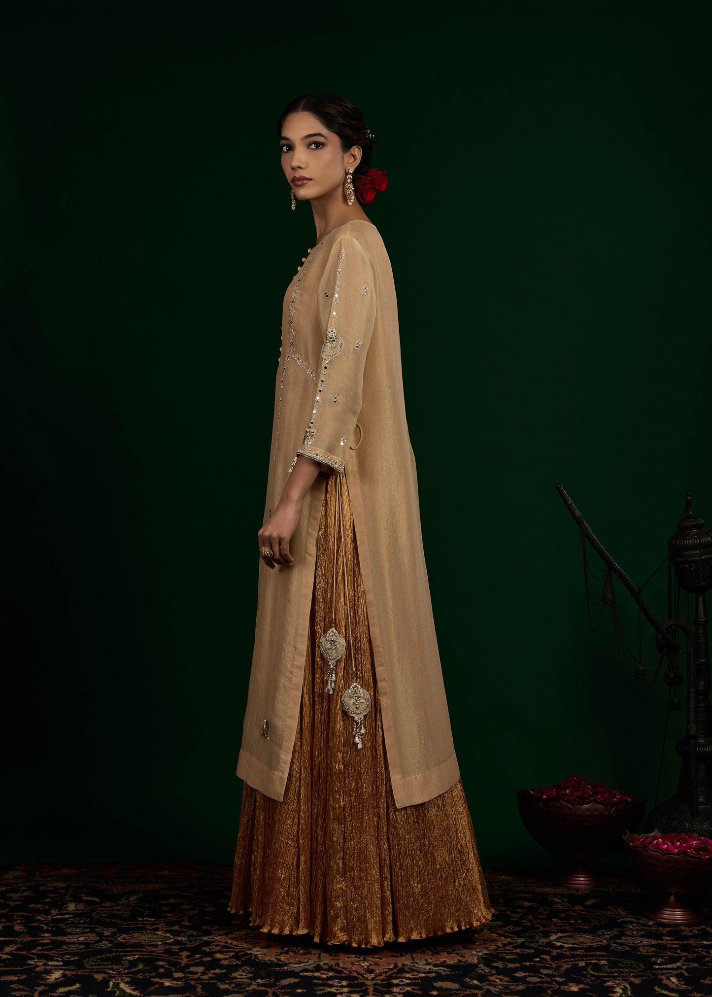 Chand Kurta with Crush Maxi Set - Beige & Gold